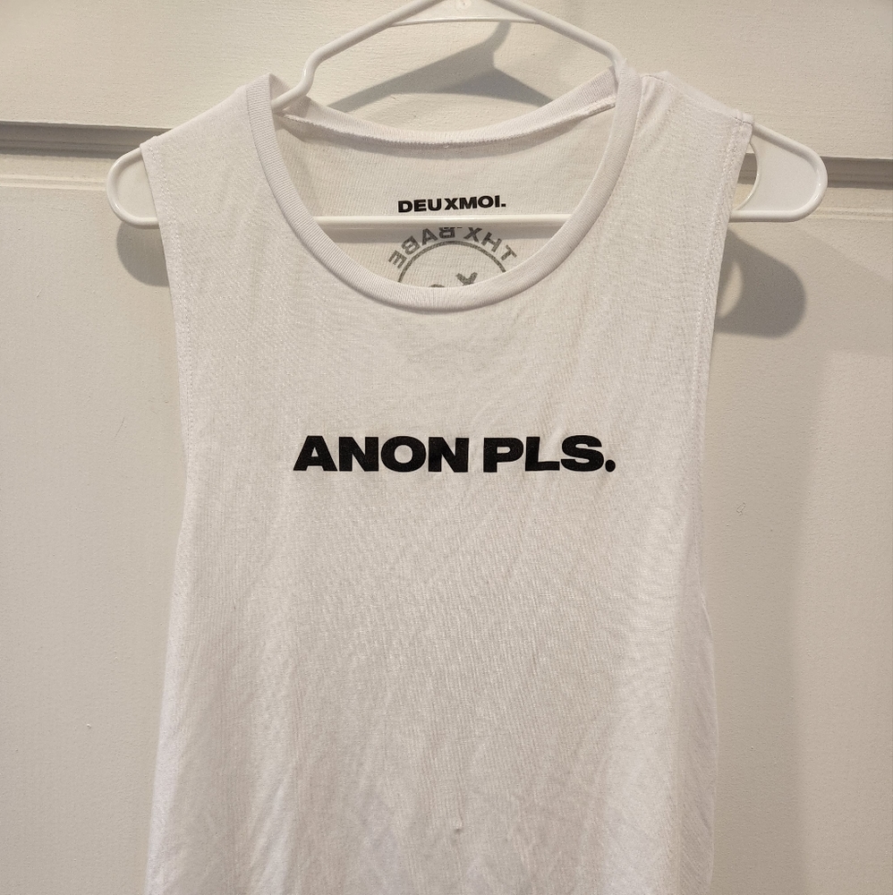 NWOT Deuxmoi workout yoga tshirt